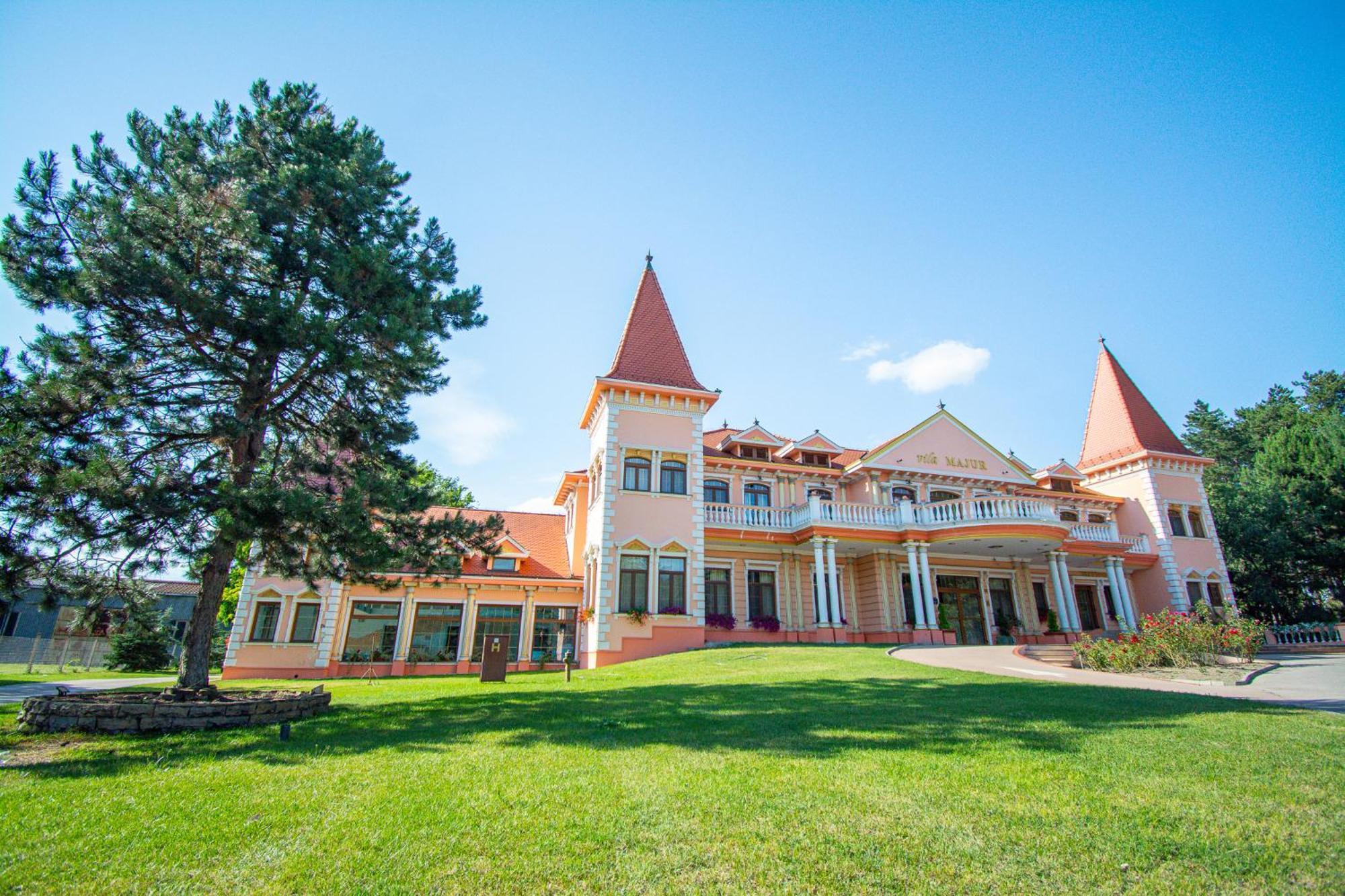 Hotel Villa Majur Subotica Esterno foto