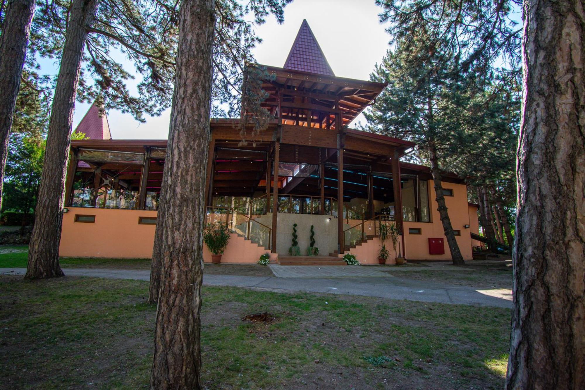 Hotel Villa Majur Subotica Esterno foto