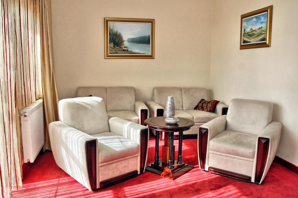 Hotel Villa Majur Subotica Esterno foto